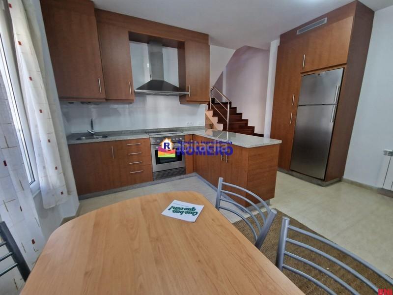 Foto 52c2ffc6-0f1e-4fb8-9b30-7119884451ba. Casa aparellada a Campus Sur - Santa Marta Santiago de Compostela