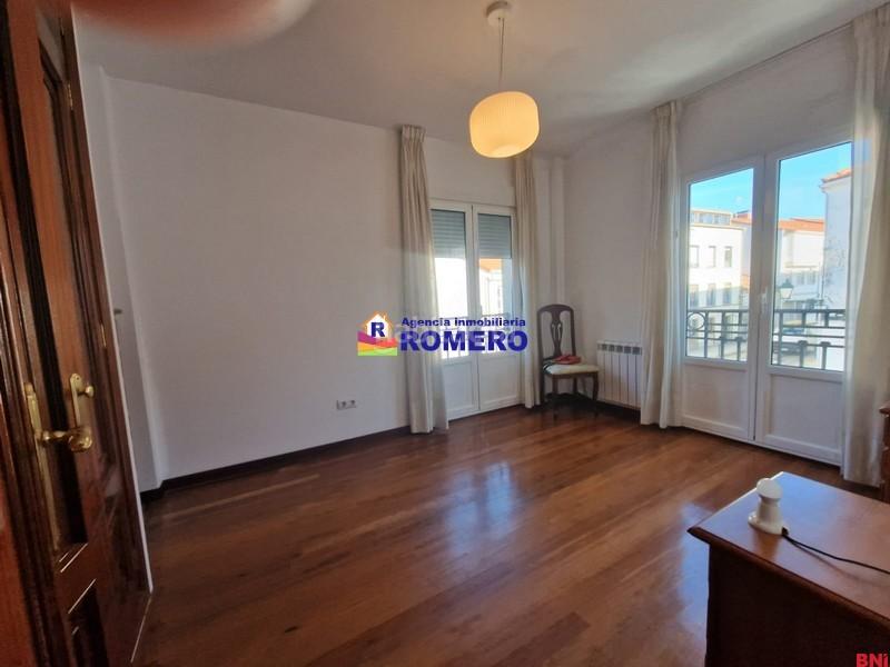 Foto af2384a8-bd94-452a-91c5-9d3efd8f293e. Casa aparellada a Campus Sur - Santa Marta Santiago de Compostela