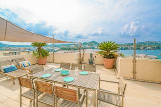 Apartment in Costa de la Calma. Apartamento de lujo en santa ponça, mallorca  ubicación céntrica