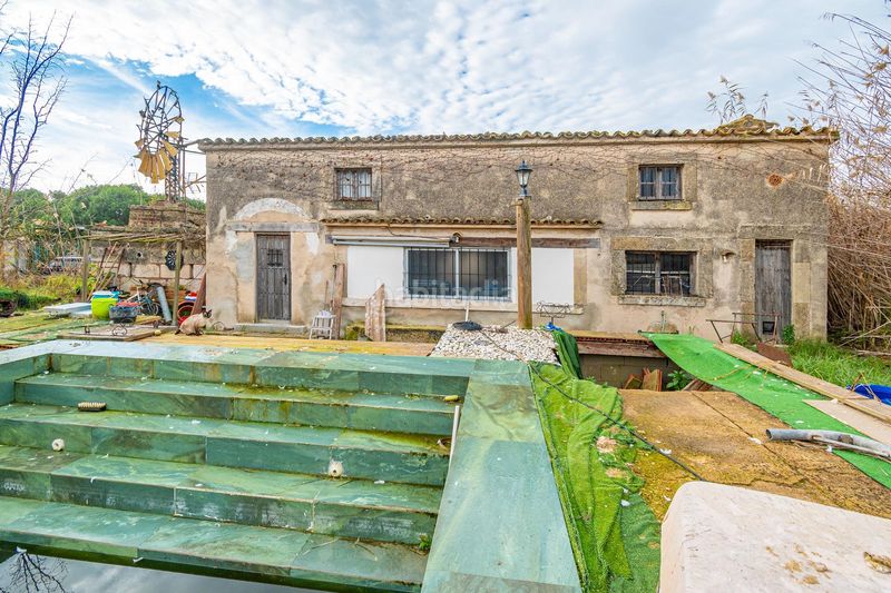 Foto 241e9251-5776-4870-9cc3-6ad566b4504c. Masía rústica con piscina en el parque natural de salbufera en Sa Pobla