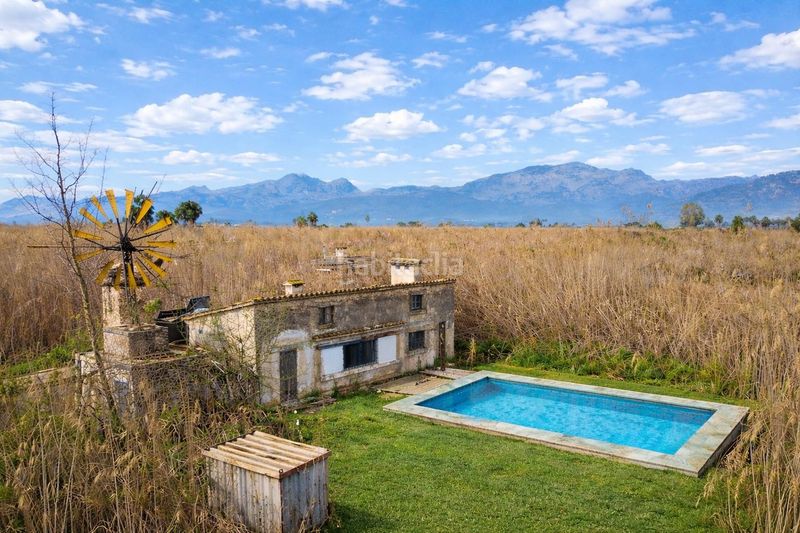 Foto a35b6551-75aa-414c-b911-b9a4811641db. Masía rústica con piscina en el parque natural de salbufera en Sa Pobla