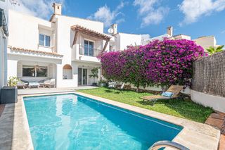 Casa adossada a Portals Nous. Exclusiva villa en bendinat  las villas de portals