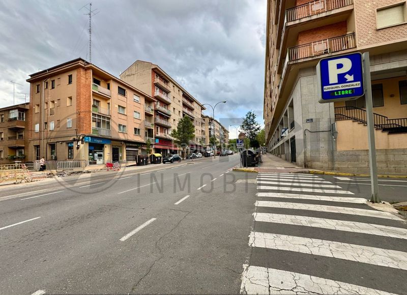 Foto b9feeb57-6e77-4f6f-b44b-34e40959102a. Locale commerciale in Ezequiel González - Conde de Sepúlveda Segovia