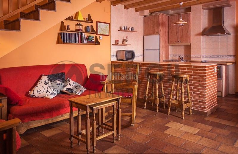 Foto 415c9598-a398-4fb6-9a69-7c5b4458dafd. Casa amb calefacció a Escobar de Polendos
