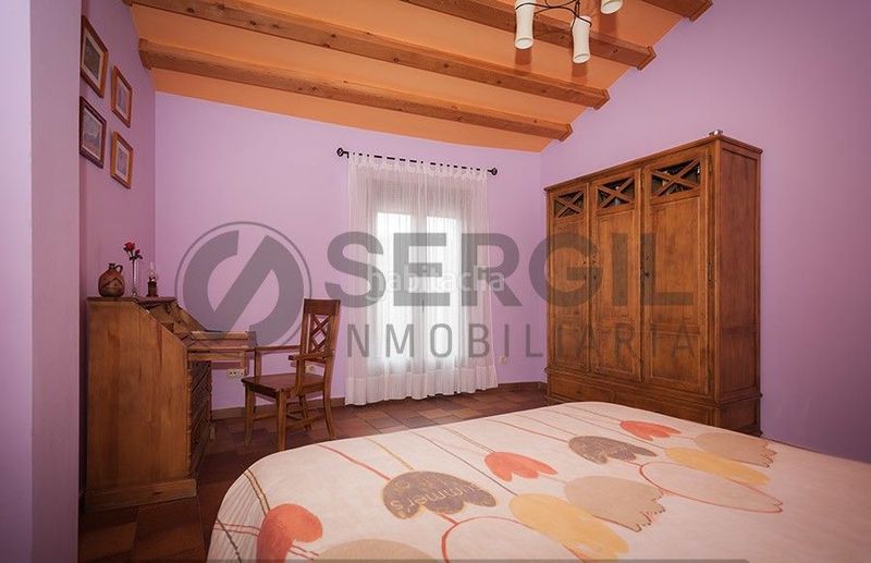 Foto f83f4d65-3d3f-4243-8a59-7d5027b3b1a7. Casa amb calefacció a Escobar de Polendos