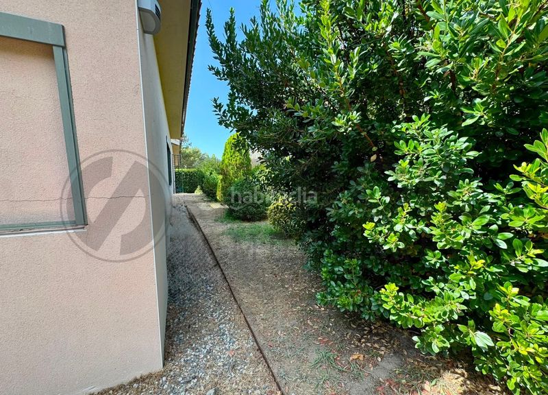 Foto 0a9c3375-aa6f-4287-9731-b9195bb8c557. Casa amb calefacció aparcament a Navas de Riofrío