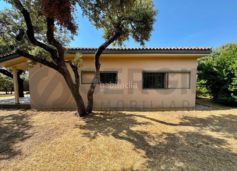 Foto 45112958-0f82-46fc-acb7-ea0d95d3a7b9. Casa amb calefacció aparcament a Navas de Riofrío