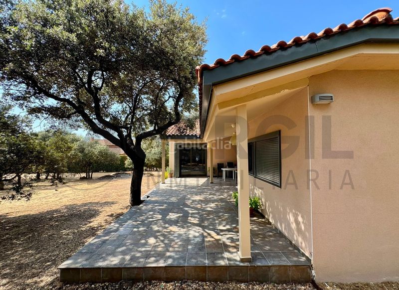 Foto b311b8df-0231-4058-a9bb-d45503df911e. Casa amb calefacció aparcament a Navas de Riofrío