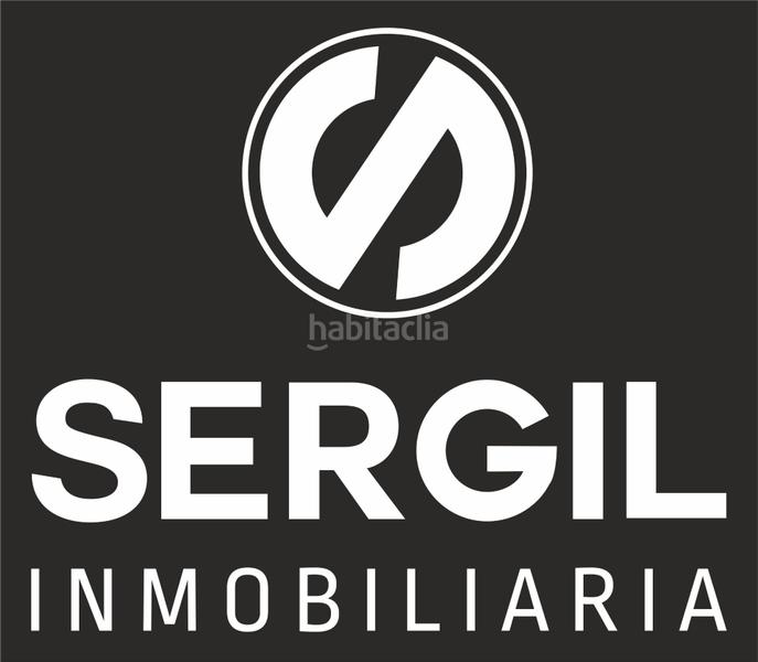 Foto f0731871-99e8-4f0e-a087-425240578102. Autoparkplatz in avenida del obispo quesada 24 in Segovia