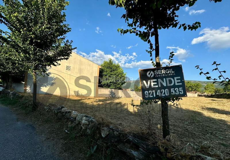 Foto 06c51261-3c21-47fb-b112-9a8ae3bf1415. Terreno residencial parcela urbana en pradena en Prádena