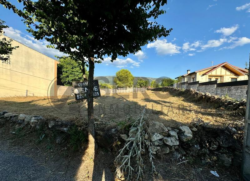 Foto 786a7db5-67c4-4b98-8b8f-6e414219e60c. Terreno residencial parcela urbana en pradena en Prádena