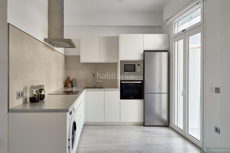 Foto 1905ba31-d7b2-40e4-bb90-e4f21c74e90f. Pis amb piscina a puerto Vera Vera