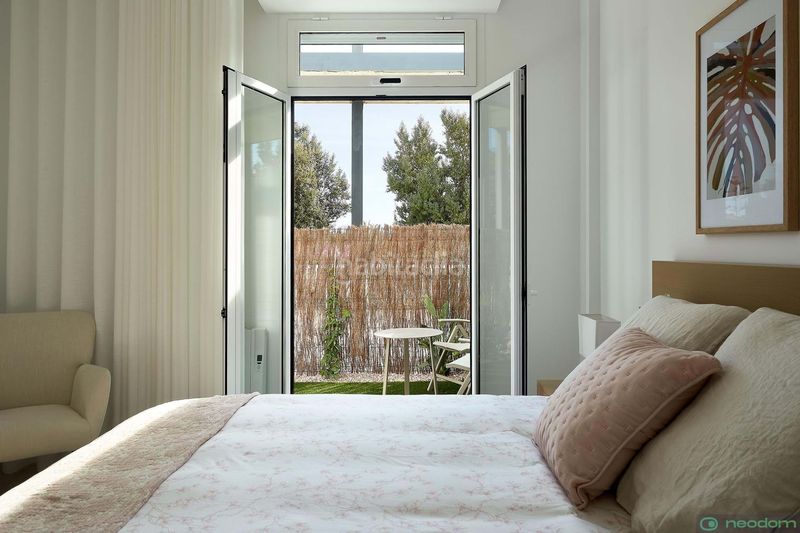 Foto 1ff8c1cf-5862-4d5d-be4e-c0e46dbdf29c. Pis amb piscina a puerto Vera Vera