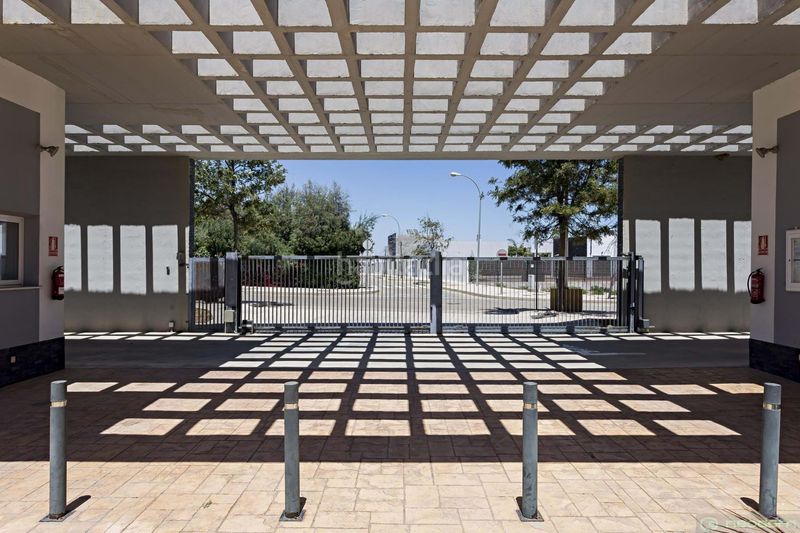 Foto 57f443e5-dee1-40bc-ae1e-5c2400c4d3c1. Pis amb piscina a puerto Vera Vera