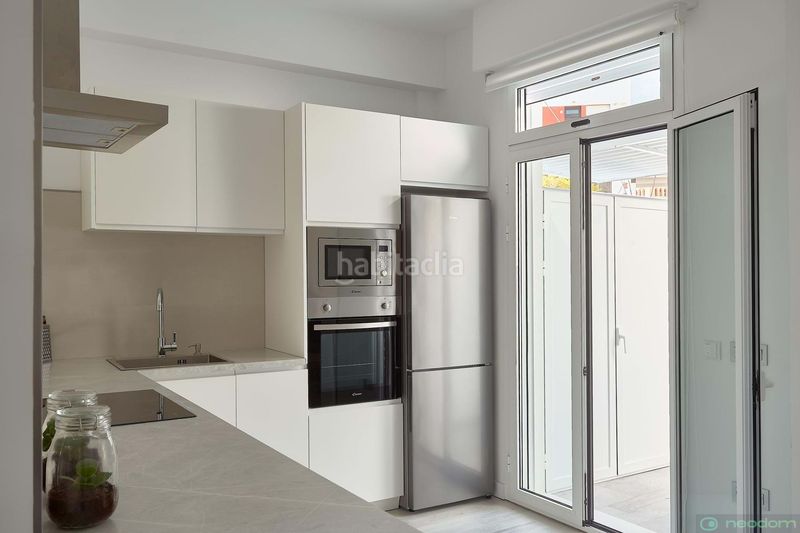 Foto eccf42b8-98db-4dfc-a5a1-7c27055736b2. Pis amb piscina a puerto Vera Vera