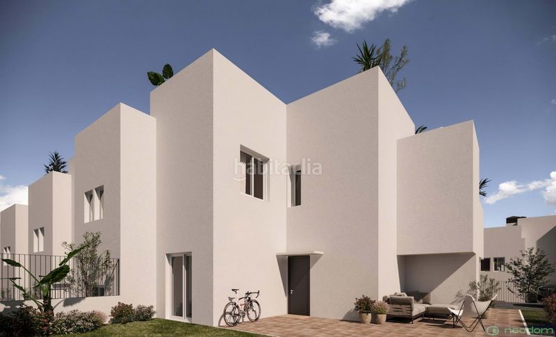 Foto 85aa0875-e179-484d-8a13-cf39be84f014. Casa amb piscina a Monforte del Cid
