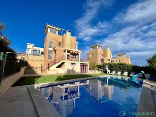 Casa  Carrer coll de rates. Villa de 4 dormitorios, 4 baños, 2 salones, 2 cocinas totalmente