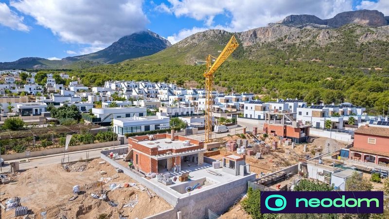 Foto f7ffc4a0-92c2-4a8f-b4aa-a2554b751b84. Casa amb aparcament a La Alberca Polop