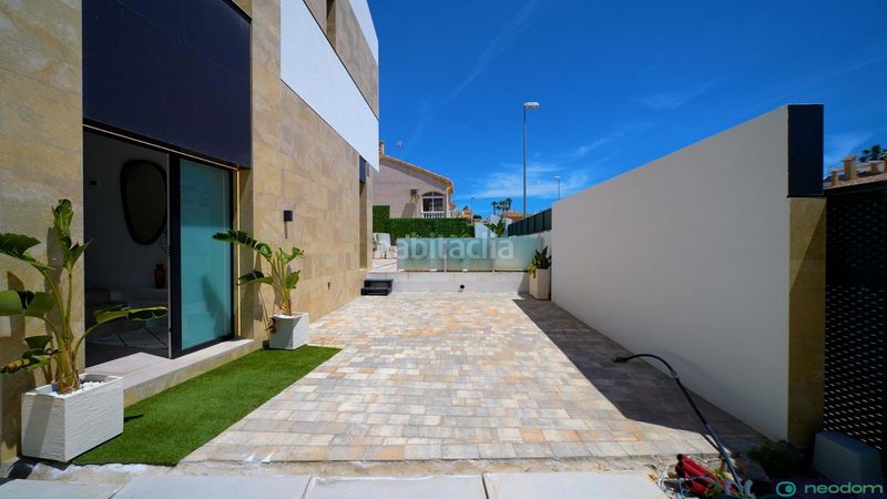 Foto 3b8bff3b-f8d0-4aa1-bdd0-8a21e70e7ce3. Casa a La Florida Orihuela