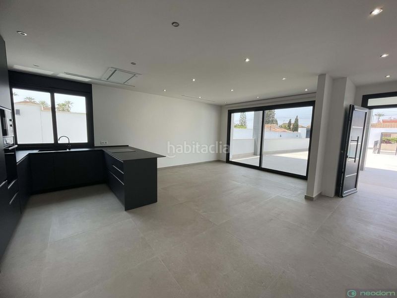 Foto d80ab0b1-7077-499b-a6cb-717dc46ed574. Casa a Rojales