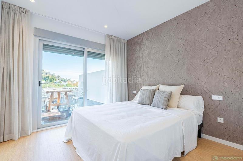 Foto 1f2f9b4f-cd4c-4559-b85e-c62106c2c753. Piso te presentamos este espectacular apartamento, ubicado en la tranquila y privilegiada zona de costa dorada, . en Altea