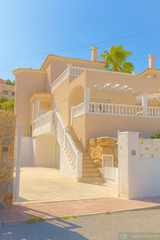 Casa  Carrer de torrevella. Chalet independiente de 246 metros cuadrados con vistas al mar,