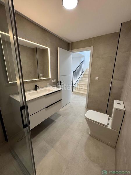 Foto 0bd8980b-41dd-4c93-8268-0707e31c0980. Maison avec parking dans Pueblo Acantilado-Lanuza Campello (el)