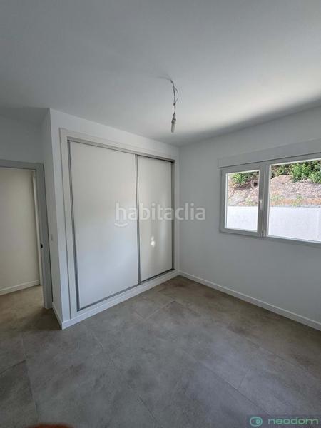 Foto 19052bee-d646-4a6e-b0c1-403a39274244. Maison avec parking dans Pueblo Acantilado-Lanuza Campello (el)