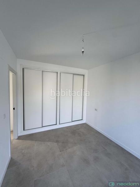 Foto 605460bb-eb6a-43d7-bfc9-6663e14923ae. Maison avec parking dans Pueblo Acantilado-Lanuza Campello (el)