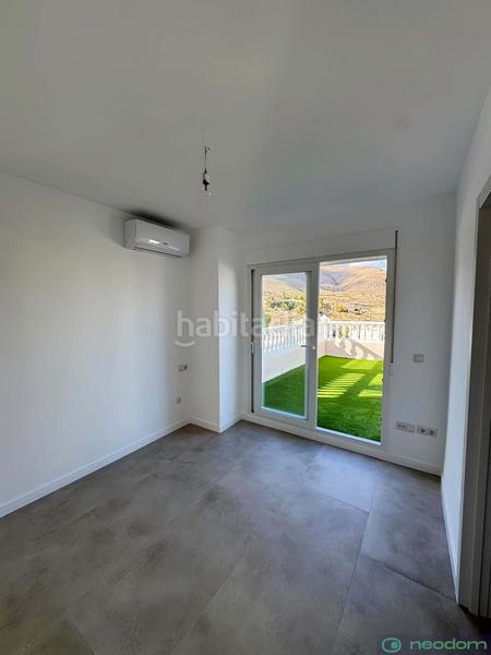 Foto a760068e-6207-4fff-af80-1d4827d13af8. Maison avec parking dans Pueblo Acantilado-Lanuza Campello (el)