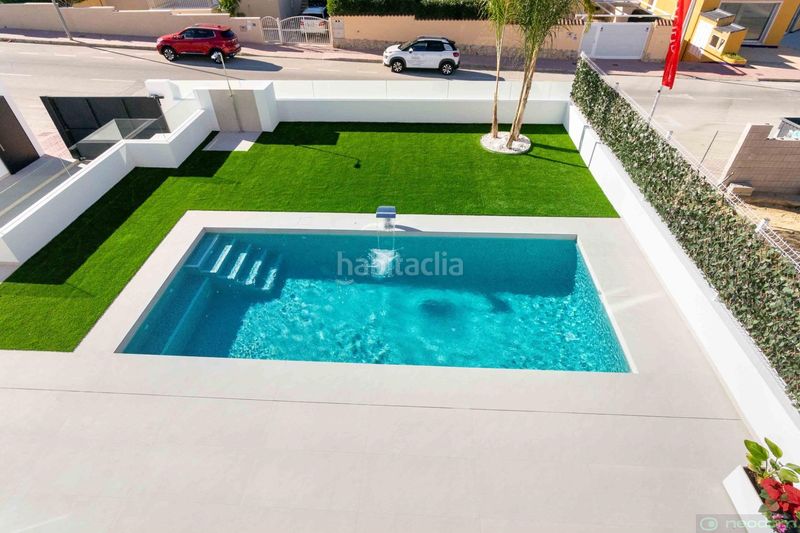 Foto 3bc5a880-fe78-45ef-b26b-99320212067a. Casa amb piscina a Benimar Rojales