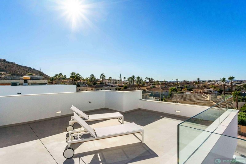 Foto 5d6e05f6-11b0-4e4d-b712-99b52198ffd2. Casa amb piscina a Benimar Rojales
