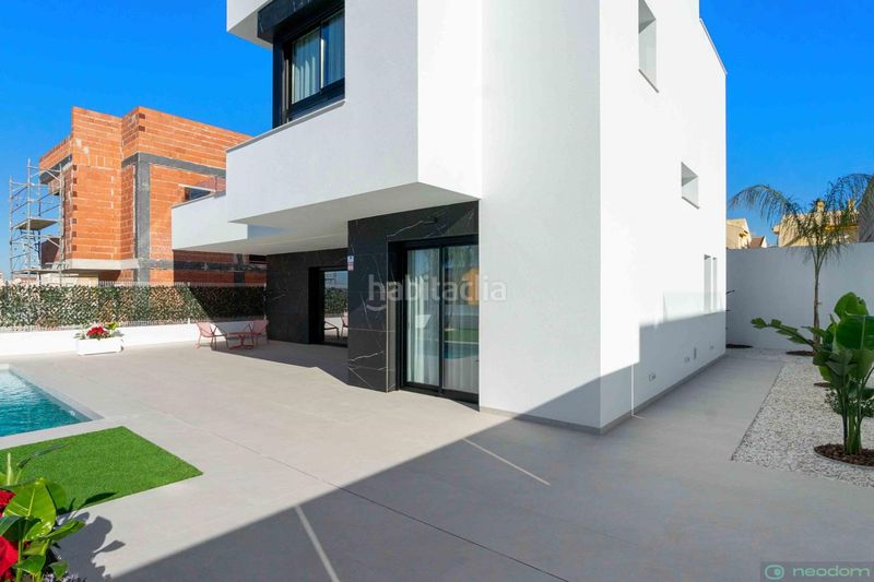 Foto d950c87b-4b5b-41e7-80d6-654fe6e5182f. Casa amb piscina a Benimar Rojales