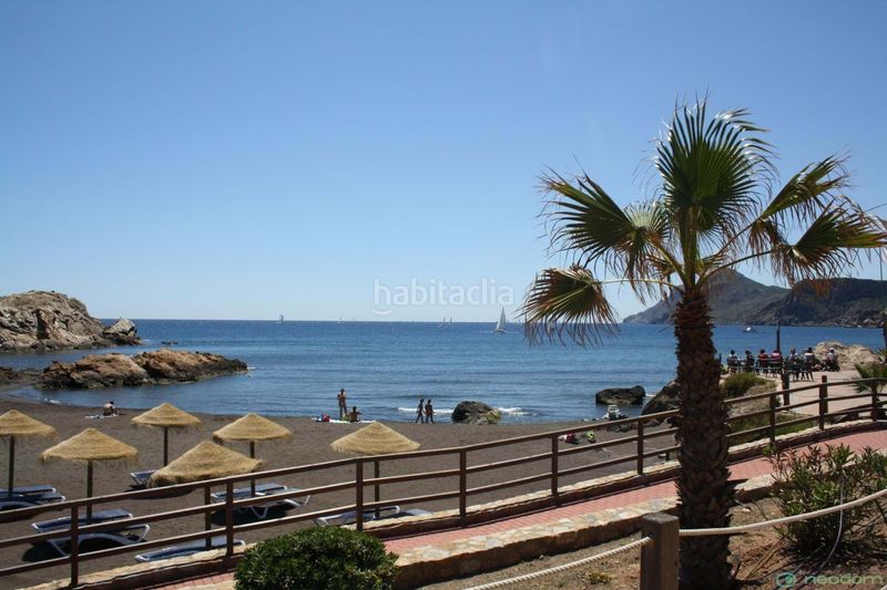 Foto f0534854-e187-48c8-909b-51210723626a. Casa adossada amb piscina a Portmán Unión (La)