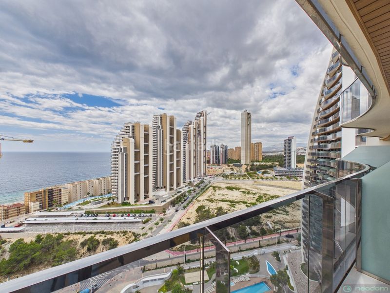 Foto 5e67d2a5-b941-416c-9533-caf43a247b8d. Pis amb aparcament piscina a Playa Poniente Benidorm