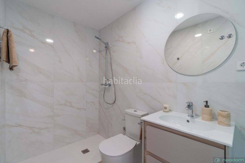 Foto a37b2962-a984-4b27-9ed4-ebac38a428b5. Pis amb piscina a Playa Flamenca Orihuela