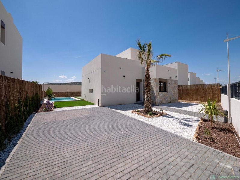 Foto 27f21cbe-74a8-4b1d-ae3d-139d3f76fff2. Casa amb piscina a Algorfa
