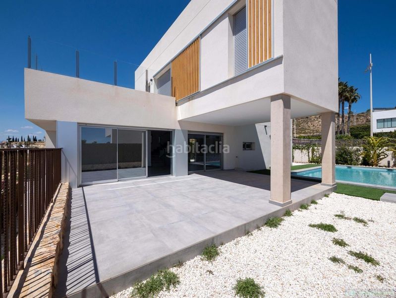 Foto d62d53cd-12a5-4a45-bdf3-02107cae378a. Casa en Algorfa
