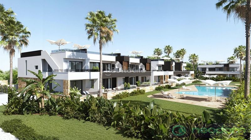 Foto a5fa6b0c-5d6d-4502-a4e1-03e142bd1358. Casa amb piscina a Lo Marabú Rojales