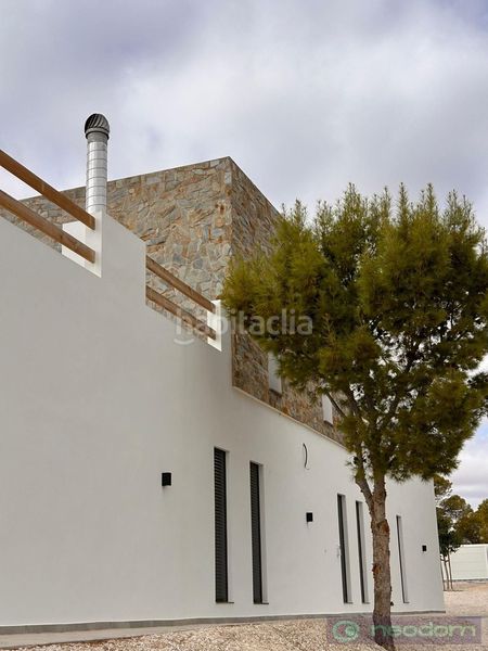 Foto 19933628-8180-4f07-8519-caf455d52e6b. Casa amb piscina a Pinoso