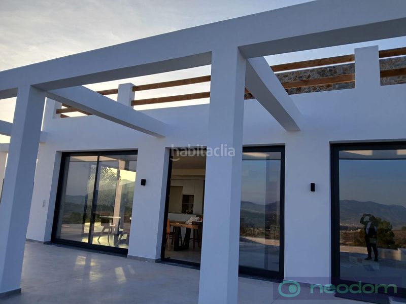 Foto a5b9f3e7-3b41-43f1-b836-568e0f8aab87. Casa amb piscina a Pinoso