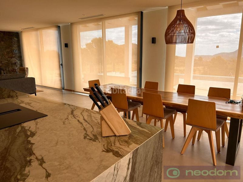 Foto c0615ef1-8f1e-432b-8435-3b37e480d2cd. Casa amb piscina a Pinoso