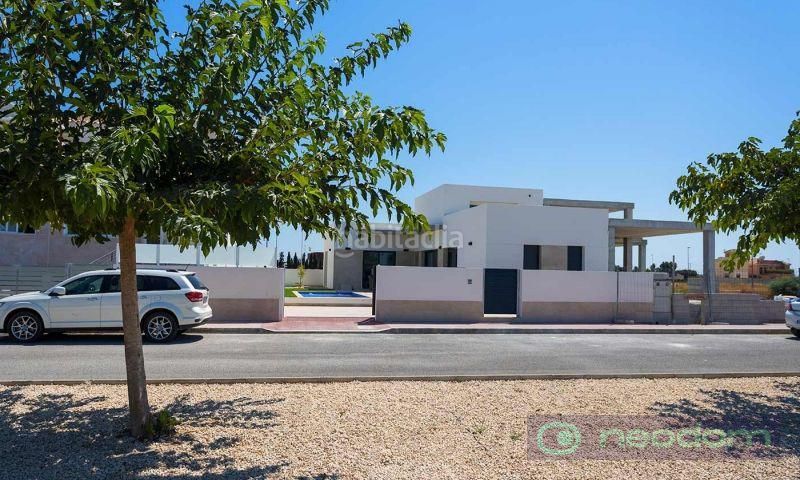 Foto 11dffd25-2fb9-4a3e-80e3-c082446ace63. Casa amb aparcament piscina a Daya Nueva