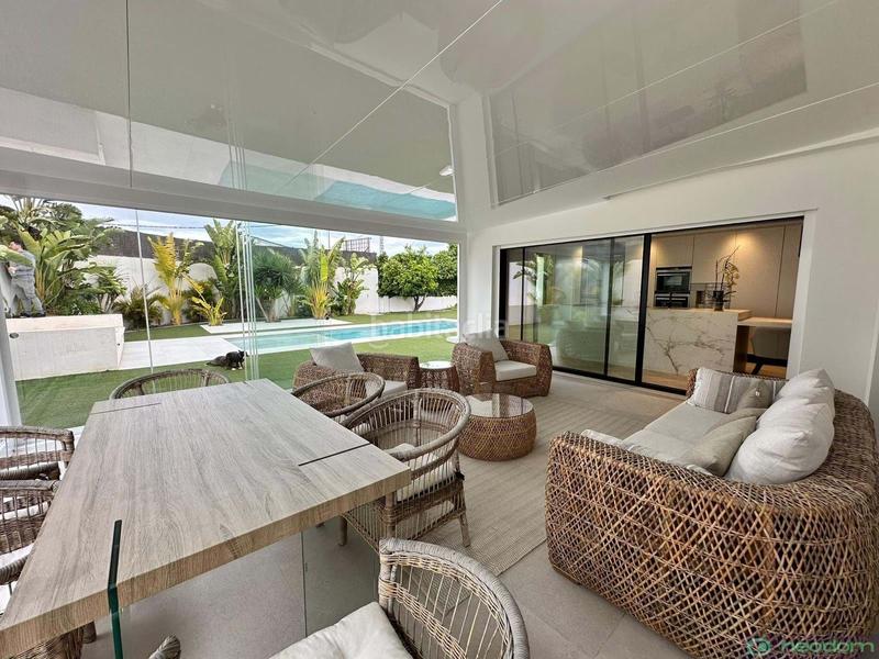 Foto 4f2da68f-b057-46e1-bfdf-c290397688a8. Chalet avec chauffage parking piscine dans L´Albir Alfàs del Pi (l´)