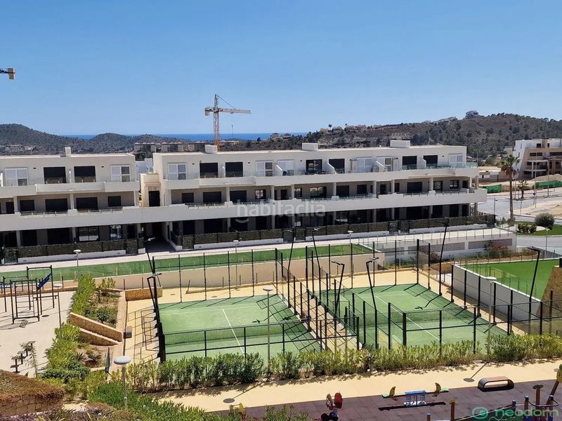 Foto 3169ca7d-eadb-4f42-b279-ae1fd7043041. Àtic amb aparcament piscina a balcón de Finestrat-terra marina Finestrat