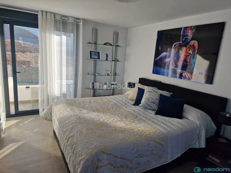 Foto 334ab40a-1c2b-4c5c-b778-e7b9713df2d4. Àtic amb aparcament piscina a balcón de Finestrat-terra marina Finestrat