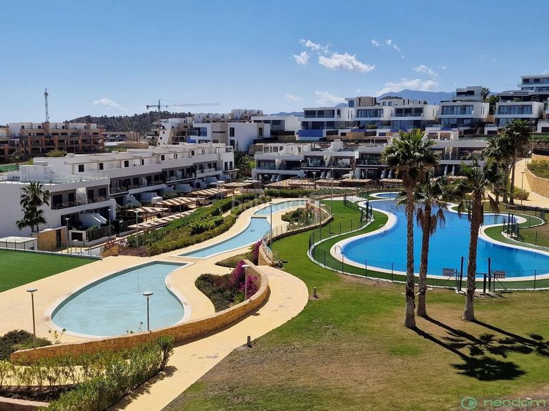 Foto cb9c00c0-f8a2-44b9-8036-a8e588a24f35. Àtic amb aparcament piscina a balcón de Finestrat-terra marina Finestrat