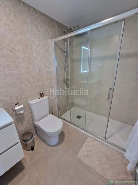 Foto e9bec0d5-1469-47b4-8ce1-13b639c2648e. Àtic amb aparcament piscina a balcón de Finestrat-terra marina Finestrat