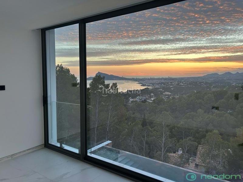 Foto 504f6f22-778f-4cc2-a10c-d57f8e89f1d2. Maison avec chauffage parking piscine dans Juzgados - Plaza de Toros Benidorm