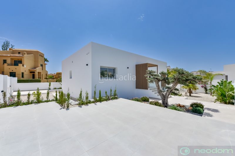 Foto 587d943d-a83c-429b-906d-0fd1db882981. Casa amb piscina a Golf Bahía Finestrat